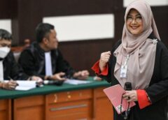Eksepsi Dokter Tifa Dikabulkan! Dakwaan Jaksa soal Tudingan Ijazah Palsu Jokowi Dinyatakan Batal demi Hukum